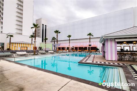 sahara hotel vegas reviews